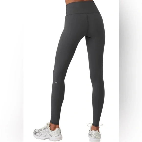 ALO Yoga high waisted airlift charcoal Gray Leggings 7/8 length size medium - Picture 1 of 7